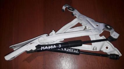 Крепление крышки багажника Mazda 3 2012