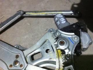 Стеклоподъемный механизм передний правый Toyota Land Cruiser Prado 2010 Б/У Стеклоподъемный механизм передний правый Toyota Land Cruiser Prado 2010