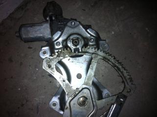 Запчасть стеклоподъемный механизм передний левый Toyota Corolla 2010