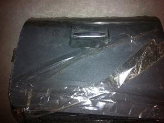 Бардачок пассажирский FORD Focus 2010 Б/У Бардачок пассажирский FORD Focus 2010
