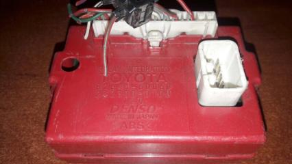 Блок реле Toyota Land Cruiser Prado 2001