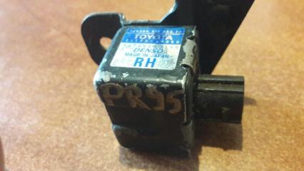 Датчик airbag передний правый Toyota Land Cruiser Prado 2001 Б/У Датчик airbag передний правый Toyota Land Cruiser Prado 2001