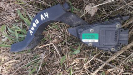 Педаль акселератора ( газа ) Audi A4 2000