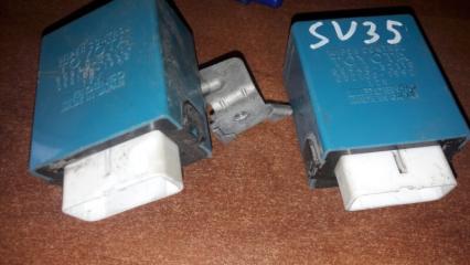 БЛОК УПРАВЛЕНИЯ СТЕКЛООЧИСТИТЕЛЕМ Toyota Camry 1992 Б/У БЛОК УПРАВЛЕНИЯ СТЕКЛООЧИСТИТЕЛЕМ Toyota Camry 1992