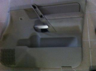 Запчасть обшивка двери передняя правая Infiniti QX56 2005