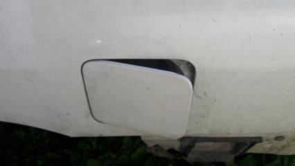 Лючок топливного бака бензобака Nissan Expert 2001