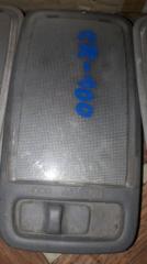 Плафон подсветки светильник салона Toyota Land Cruiser 1998