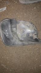 Запчасть брызговик Mazda MPV 1996