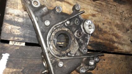 Масляный насос Маслонасос Toyota Corolla 1992 Б/У Масляный насос Маслонасос Toyota Corolla 1992