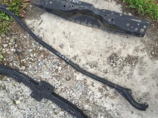 Распорка передняя Toyota RAV4