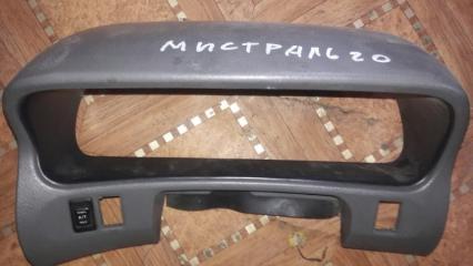 КОНСОЛЬ ЩИТКА ПРИБОРОВ Nissan Mistral 1996