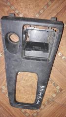 Консоль КПП Nissan Bluebird 1997