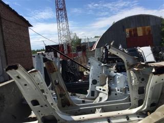 Порог кузовной левый Toyota Avensis