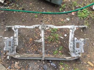 Рамка радиатора Toyota Avensis