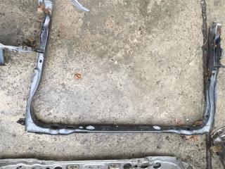 Рамка радиатора Toyota Corolla