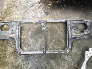 Рамка радиатора Toyota Crown