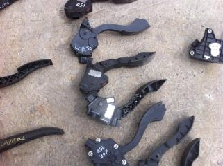 Педаль акселератора ( газа ) Toyota Corolla