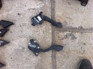 Педаль акселератора ( газа ) Toyota RAV4