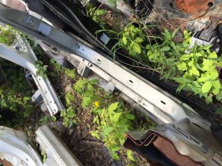 Порог кузовной левый Toyota Avensis