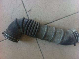 Патрубок гофра воздушного фильтра Toyota Land Cruiser Prado 2015 Б/У Патрубок гофра воздушного фильтра Toyota Land Cruiser Prado 2015