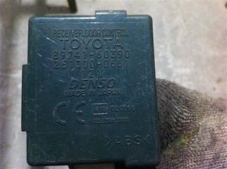 Блок управления дверьми Lexus LX470