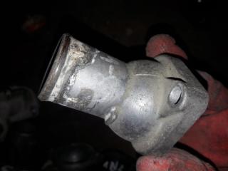 Корпус термостата Toyota Mark II 1992