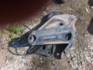 Балка угловая (косынка) левая Toyota NOAH