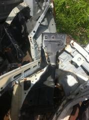 Лонжерон правый Toyota Aristo