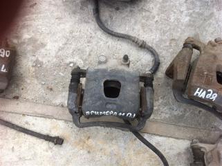 Суппорт передний левый Nissan Primera 2000