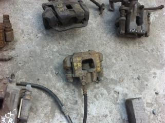 Суппорт задний правый Toyota Nadia