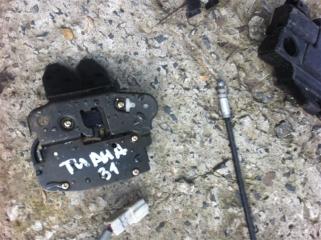 Замок крышки багажника Nissan Teana