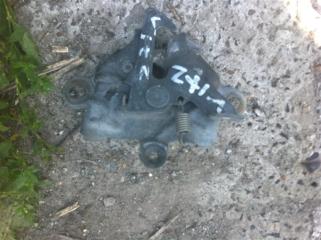 Замок капота Toyota Vitz