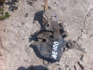 Замок капота Toyota Corolla