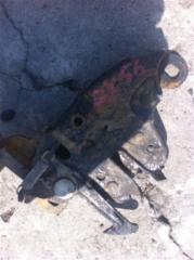 Замок капота Infiniti QX56