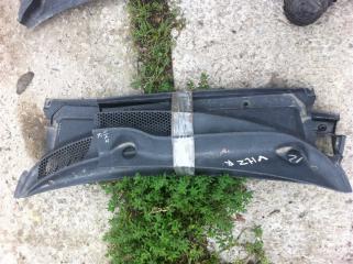 Запчасть жабо решетка под дворники Toyota Vitz