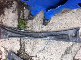 Жабо решетка под дворники Toyota Camry