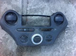 Запчасть блок управления климат-контролем Toyota Vitz