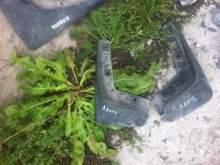 Брызговик Mitsubishi Lancer Б/У Брызговик Mitsubishi Lancer