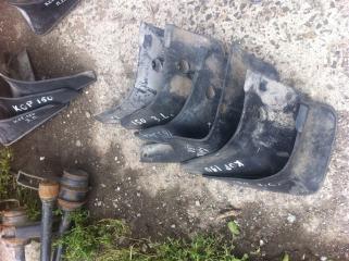 Брызговик задний левый Toyota Corolla Б/У Брызговик задний левый Toyota Corolla