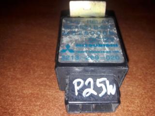 Блок реле Mitsubishi Delica 1993