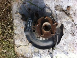 Кулак поворотный передний Toyota NOAH