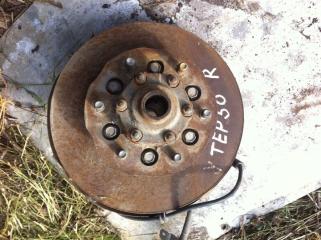 Кулак поворотный передний Nissan Terrano