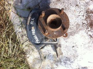 Кулак поворотный передний Nissan Sunny