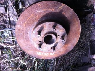 Кулак поворотный передний Toyota Corona