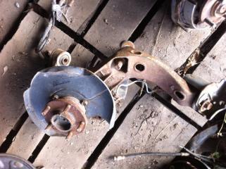 Ступица задняя Nissan Avenir