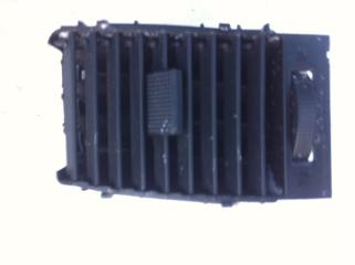 Дефлектор. Регулятор воздушного потока Toyota Sequoia 2010 Б/У Дефлектор. Регулятор воздушного потока Toyota Sequoia 2010