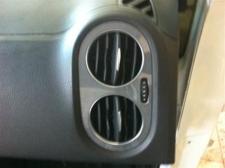 Дефлектор. Регулятор воздушного потока Volkswagen Tiguan 2014 Б/У Дефлектор. Регулятор воздушного потока Volkswagen Tiguan 2014