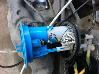 Запчасть бензонасос топливный насос Volkswagen Tiguan 2014