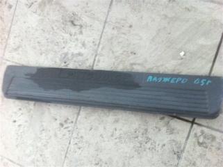 Запчасть накладка на порог Mitsubishi Pajero 2005