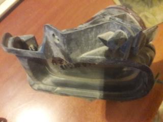 Ободок противотуманной фары Toyota Avensis 2004